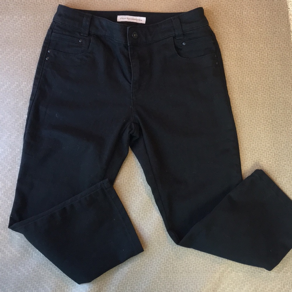 Chicos Platinum Denim women’s capris size 0.5/11